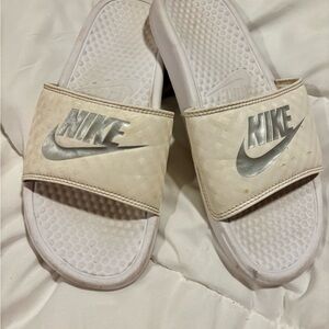 Nike Benassi JDI White Slide Sandals size 8